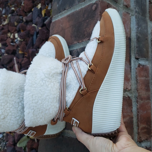 London Fog Womens Chelsea Faux Fur Platform Ankle Boots Size 6 Comfort Winter - Picture 8 of 16